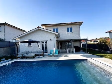 villa 5 pièces 119 m²