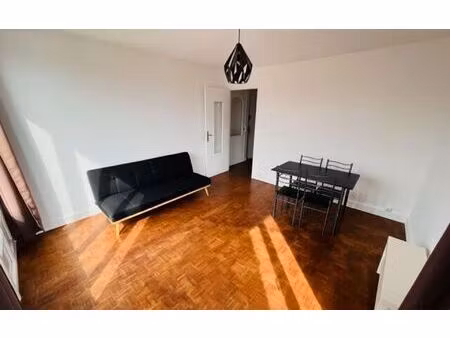 location appartement  m² t-2 à rosny-sous-bois  1 055 €