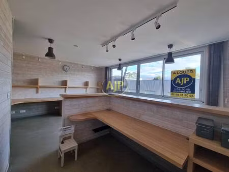 local commercial à louer