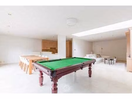 kwalitatief appartement met inpandige garage