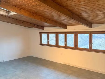 appartement – 70 m² – semi-équipé – 680 cc