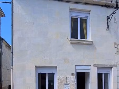 bourgueil: en centre ville spacieux duplex t3 meublé de 96 m² (location au mois ou à l'ann