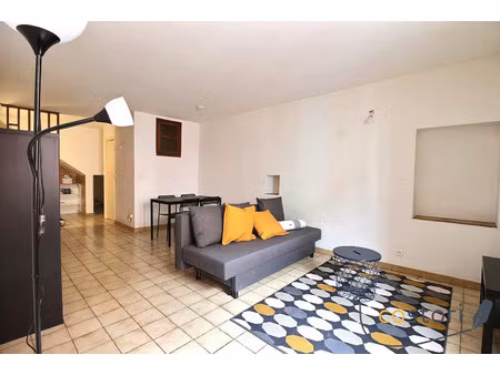 grand studio meublé 30m²