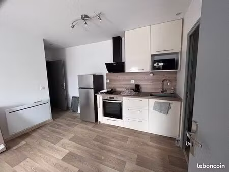 bel appartement à louer  t3 meublé de 33m²  entièrement rénovée (eau+élec+fibre inclus)