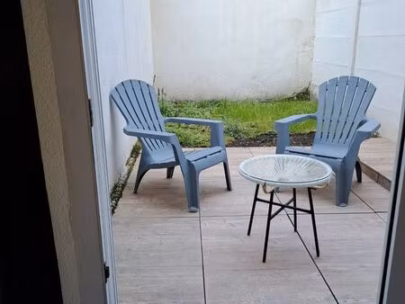 t1 meublé avec jardin privatif – bordeaux