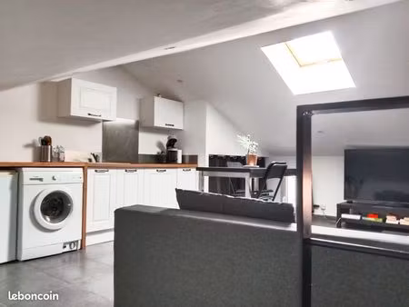 studio meublé centre d'eyragues