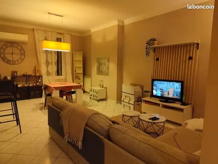 beau t2 idéalement situé marseille 2ème