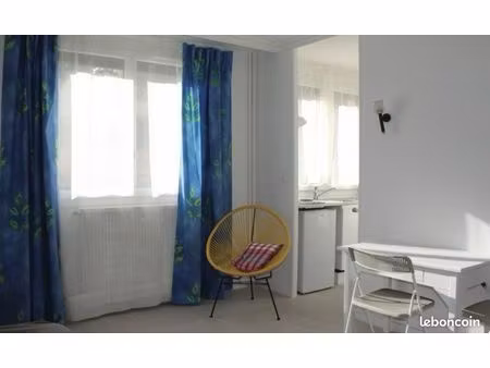 studio meublé lumineux