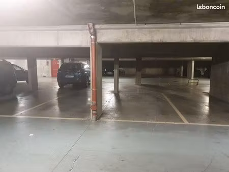 location parking (suresnes/limite puteaux)