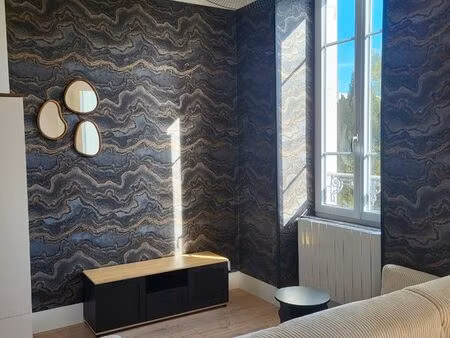 studio meublé très lumineux