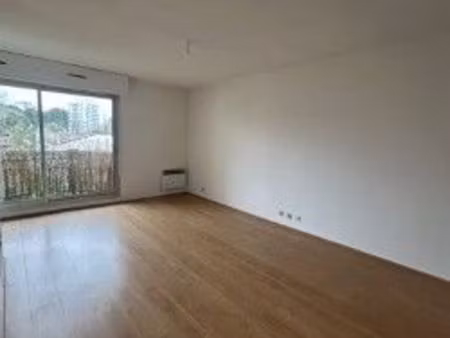 t2 a louer a merignac