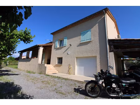 villa 170 m2 . terrain 1977 m2. 4 chambres + un studio.