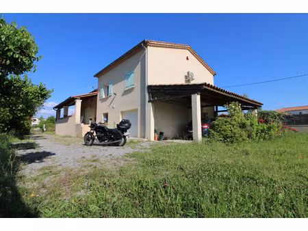 villa 170 m2 . terrain 1977 m2. 4 chambres + un studio.