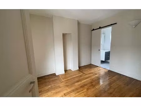 location appartement  m² t-2 à paris 17  1 016 €