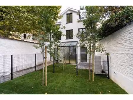 charmante maison arrière nichée au cœur de bruxelles