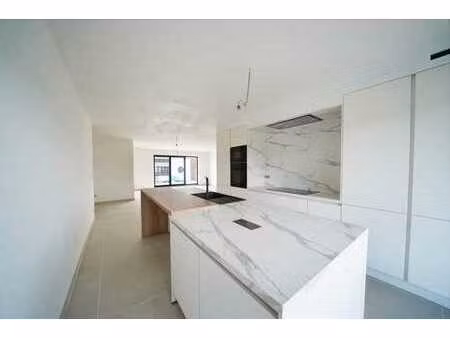 superbe appartement 2 chambres avec une superbe terrasse