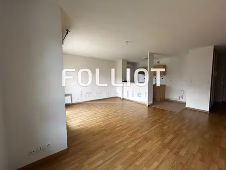 location appartement 3 pièces à port-en-bessin-huppain (14520) : à louer 3 pièces / 65m² p