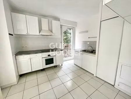 bel appartement 2 pièces en résidence sécurisée