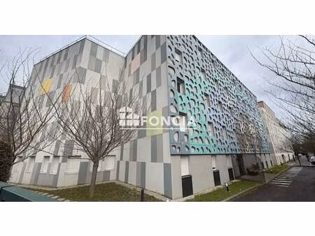 spécial investisseurs  studio de 18m2 vendu loué dans une résidence étudiante