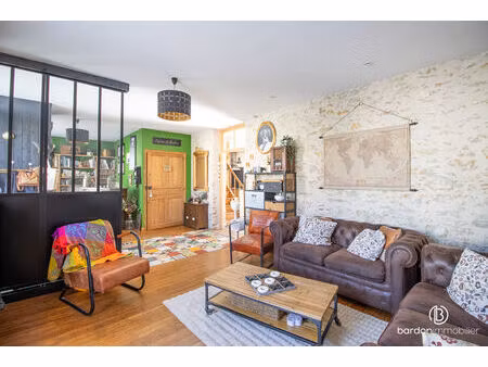 maison de charme en pierre - 175 m² - centre-ville de la garnache