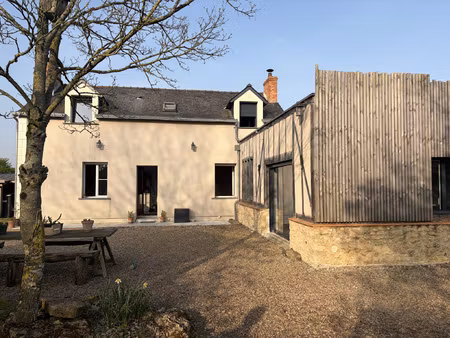 notre dame d'allencon maison renovee sur beau terrain clos