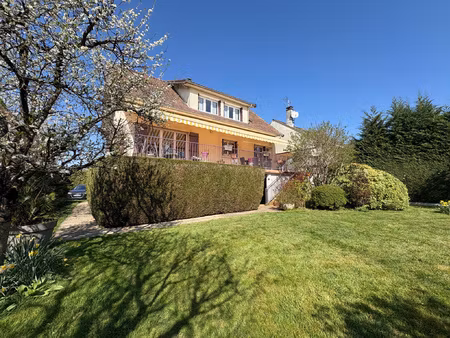 charmante maison située dans le quartier du recherché du bou