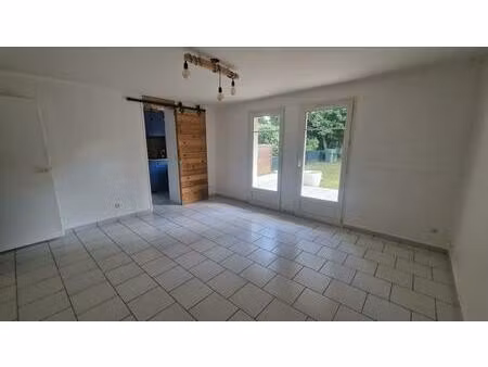 appartement 2 pièces - 44 m² - la houssaye en brie