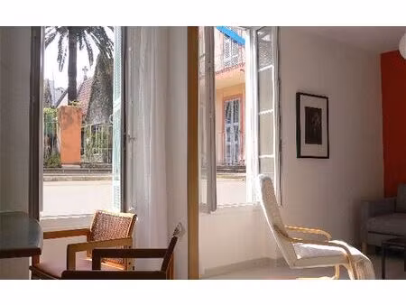 location appartement  m² t-2 à nice  1 027 €