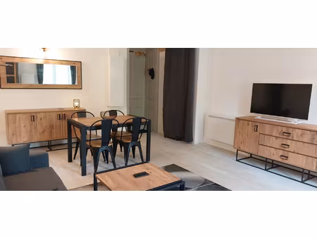 grand studio t1 bis meublé avec coin cuisine et nuit séparé