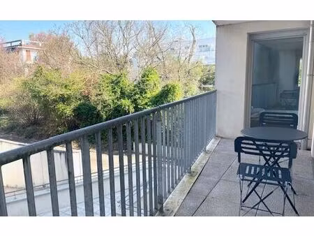 location appartement  m² t-2 à toulouse  750 €