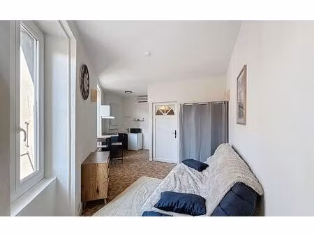 location appartement  m² t-1 à tournon-sur-rhône  350 €