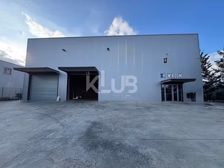 vente locaux professionnels 1200 m² à lucciana (20290)  1 280 000 €