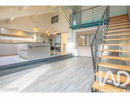 loft/atelier/surface 6 pièces 165 m²