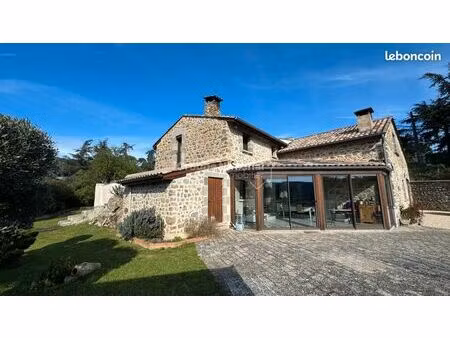 maison 7 pièces 184 m²