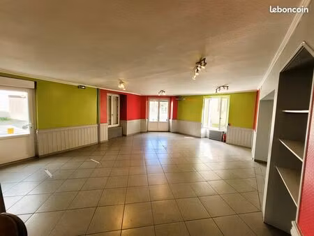 local commercial - 110m² - mouilleron saint germain