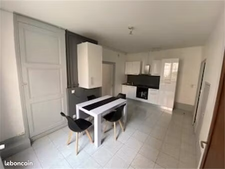 t2 meublé lumineux centre-ville de chalon-sur-saône