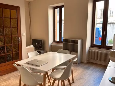 appartement t2 centre historique de riom