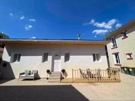? maison avec terrasse + parking à 5 min du rer b - métro à 8 min en velo