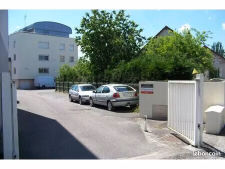 t2 av henri laudier 2mn gare et jardin pré fichaux
