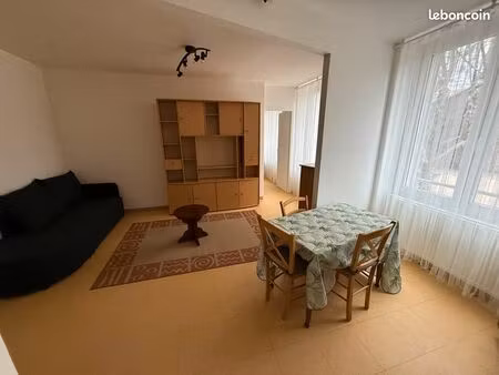 t2 meublé à saint-etienne