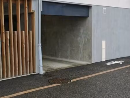 place de parking à louer