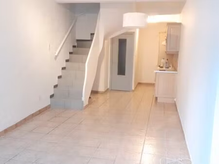 loue maison de village t3 puimisson