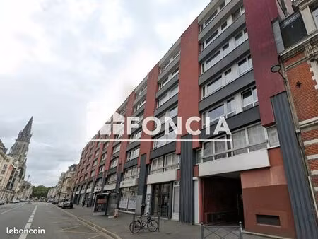 studio 1 pièce 28 m²