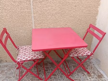 meublé avec terrasse  clim & extérieur – au calme