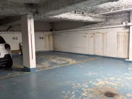 parking sécurisé - sous terrain ◊