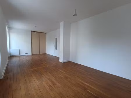 belfort centre  t3 de 83m² avec place de parking privative