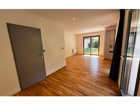 location appartement  28.2 m² t-1 à lyon 9  590 €