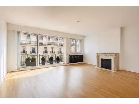 appartement 80 m² + balcon