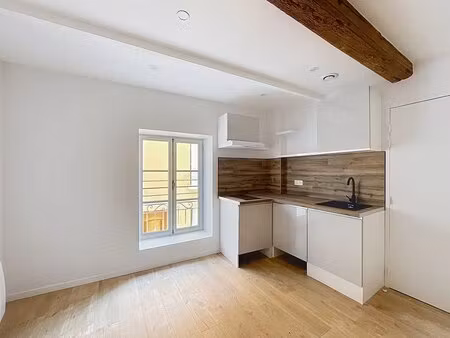 studio rénové à sainte-foy-lès-lyon