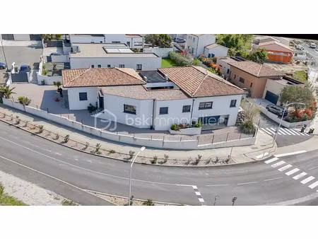 maison contemporaine de 247 m² à nissan-lez-enserune